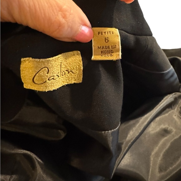 Caslon Black 2 Button Blazer Size 6P EUC - Picture 5 of 9